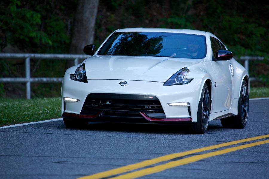  Nissan 370Z Nismo 2015 года  (US) (фото 41 из 62)